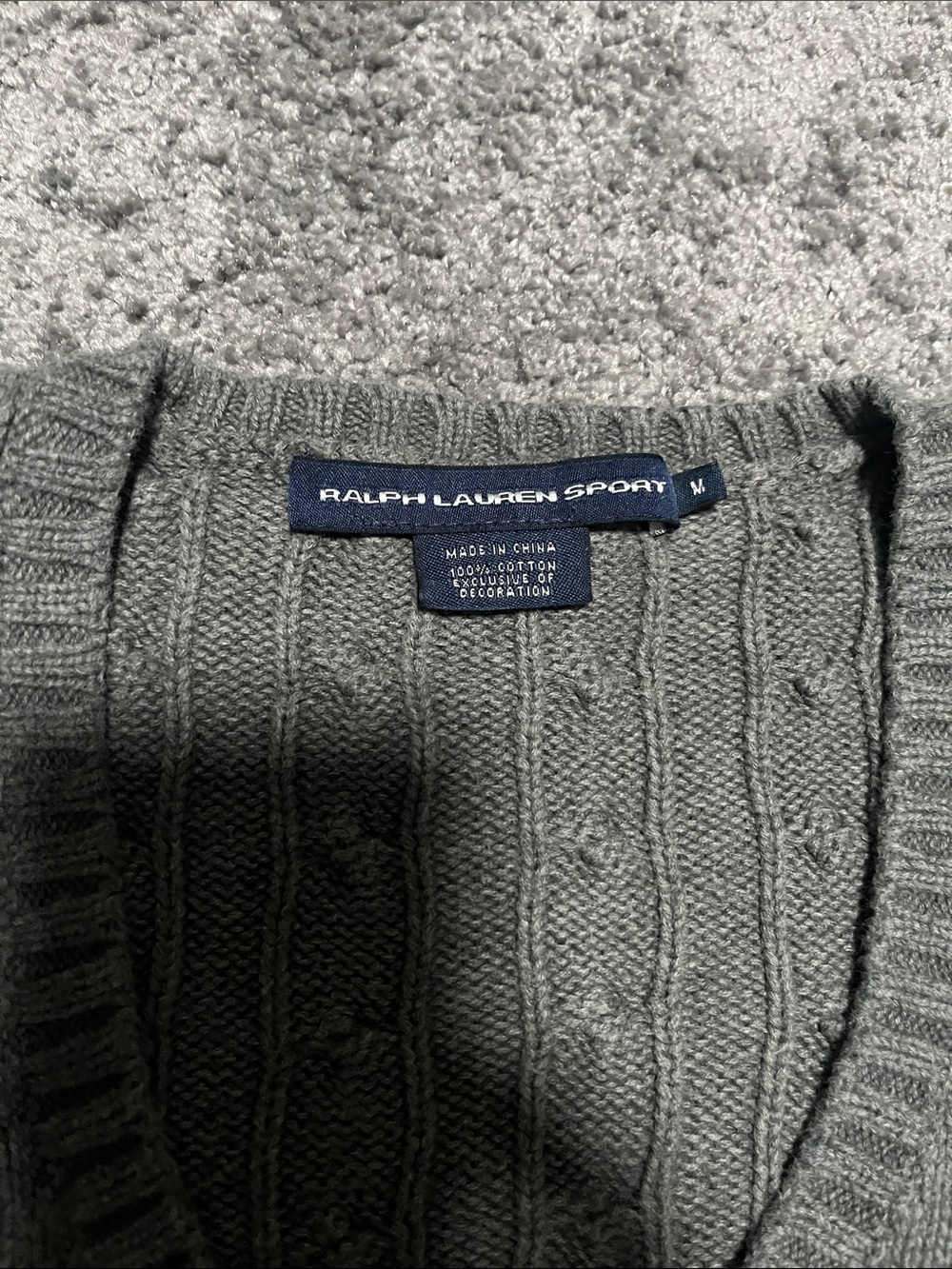 Ralph Lauren women’s grey v neck with red pony. - Picture 6 of 6